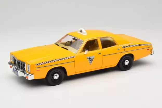 Greenlight Dodge Monaco Taxi City Cab Co 1978 Rocky Iii Movie 1:18 19111
